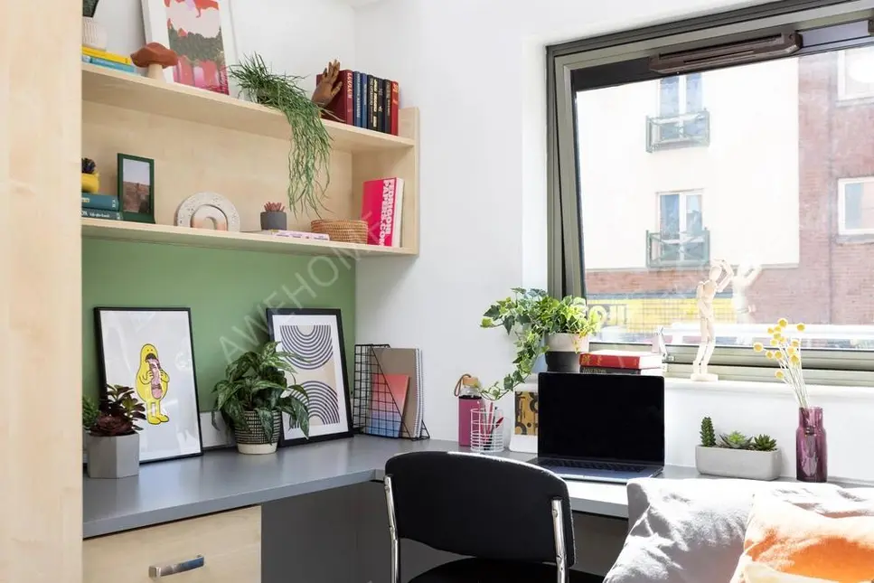 ManchesterShort term Apartment Rentals[Short term Apartment]Sir Charles Groves Hall