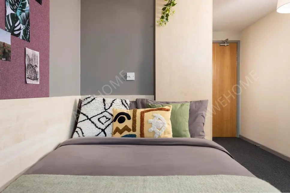 Leedsshort-term accommodation Rentals[short-term accommodation]The Plaza