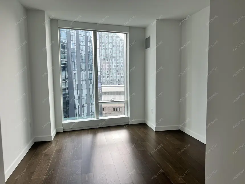 NewYork RentalsWaterline Square