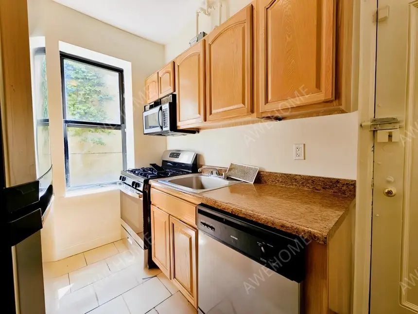 NewYork Rentals838 West 176th Street