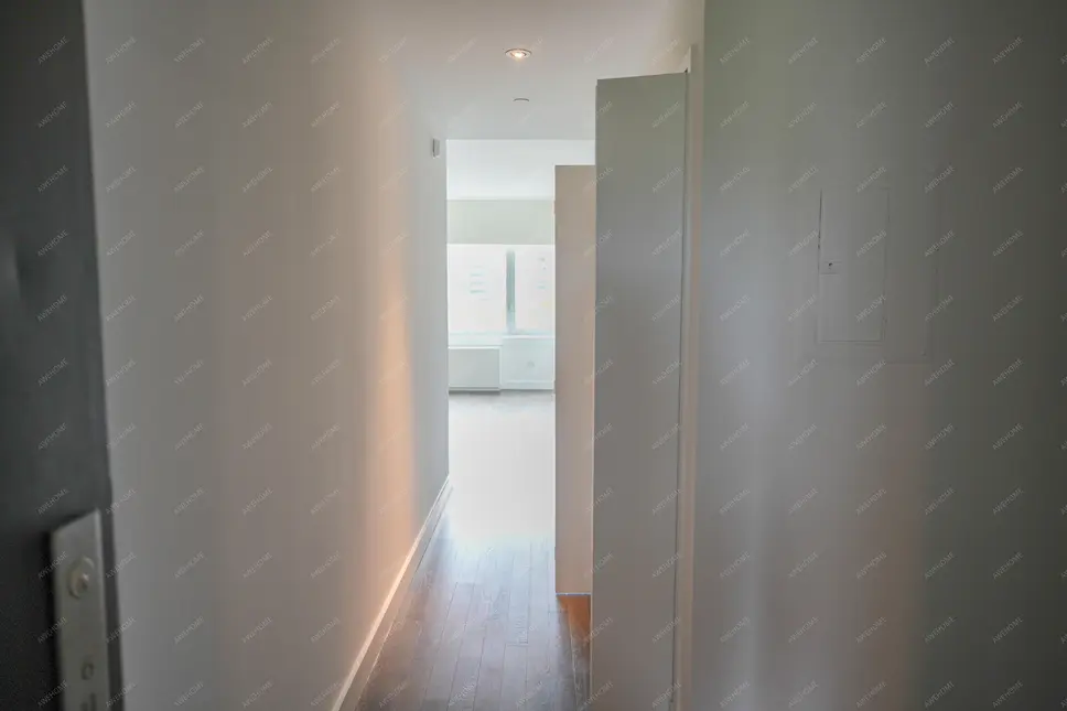 NewYorkPersonal housing Rentals[Personal housing]Columbus Square - 801 Amsterdam Avenue