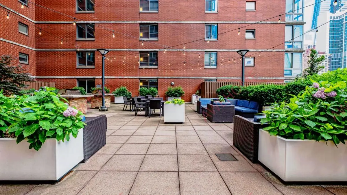 NewYork RentalsHudson Crossing