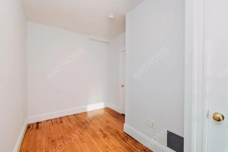 Boston Rentals49 Worthington St