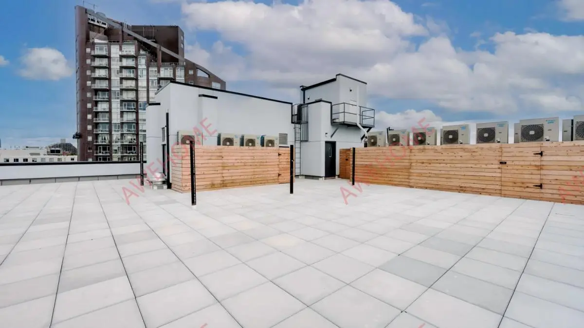 NewYork RentalsThe Y Garden