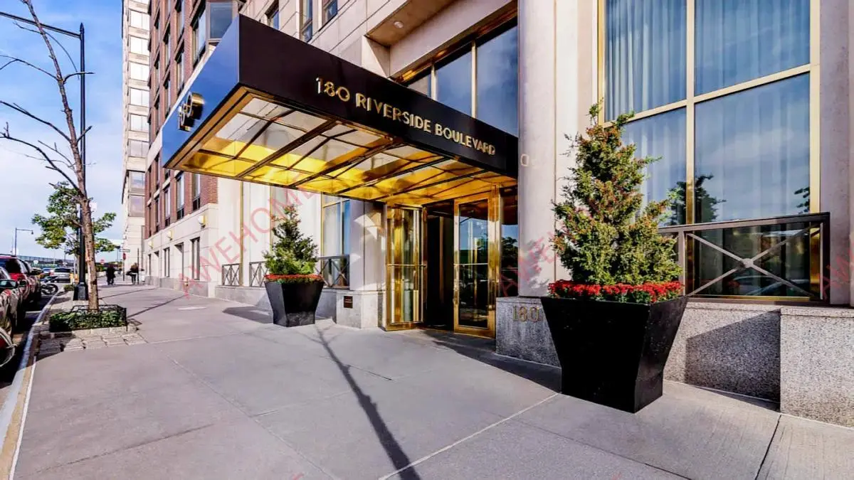 NewYorkPersonal housing Rentals[Personal housing]180 Riverside Blvd
