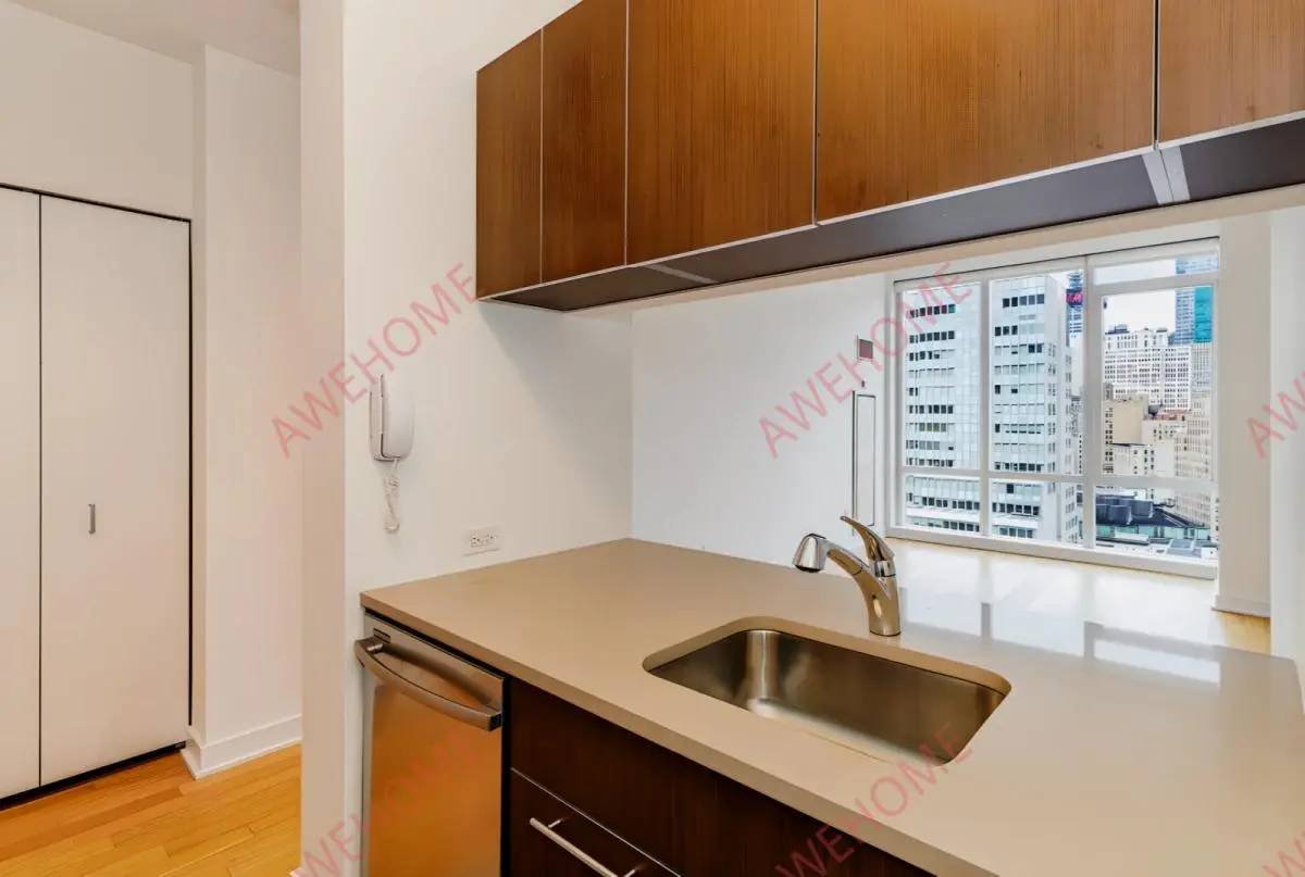 NewYorkWeekly Rental  Rentals[Weekly Rental ]The Continental