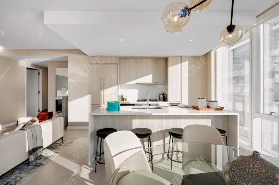 NewYork RentalsWaterline Square