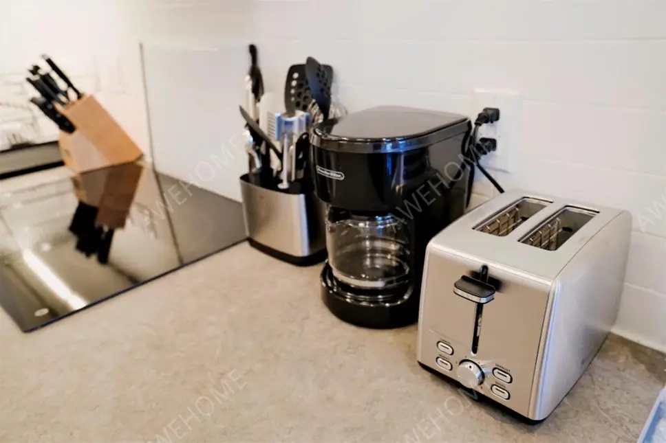 NewYork RentalsThe Hells Kitchen House