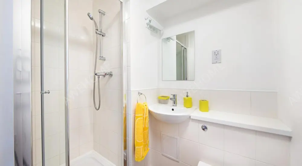 Londonshort-term accommodation Rentals[short-term accommodation]Academic House