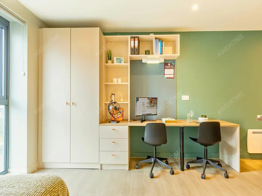 EdinburghCelebrities Rentals[Celebrities]Straits Meadow