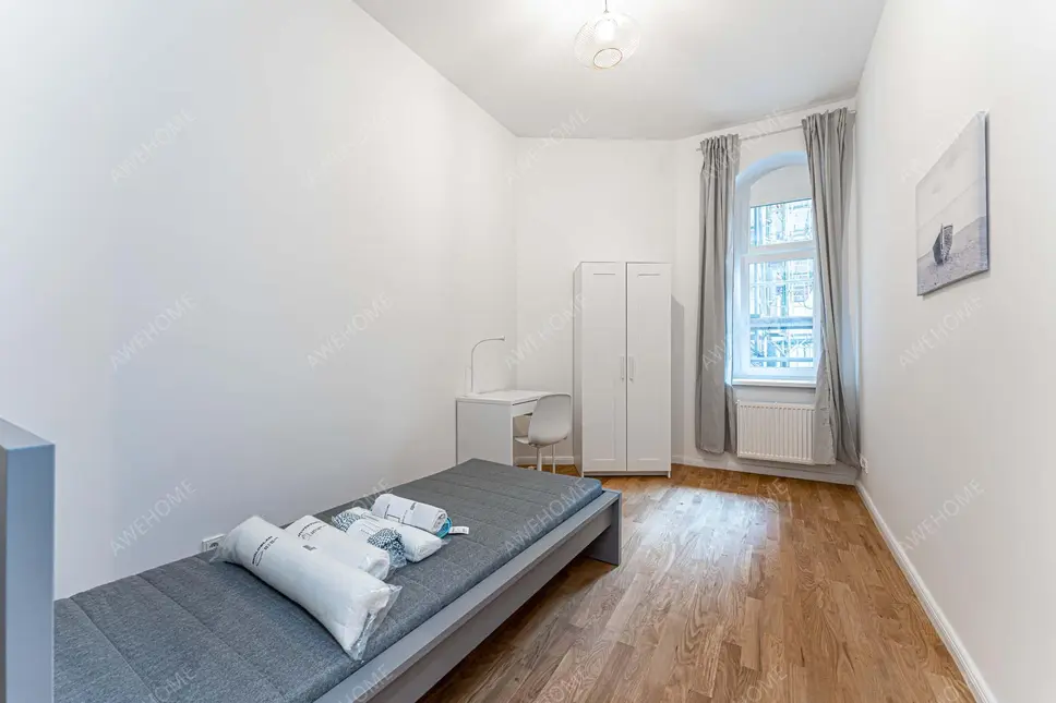 Berlin RentalsBORNHOLMER STR. 85- 3  VH 2. OG rechts (Pyur)