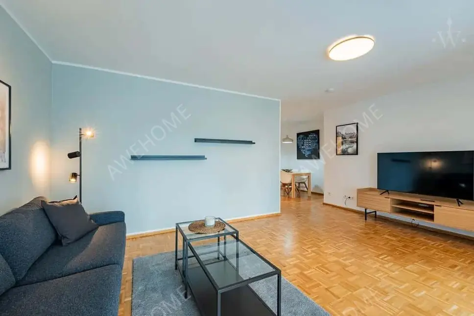 Berlin RentalsModern moeblierte 4-Zimmer-Maisonette-Wohnung mit