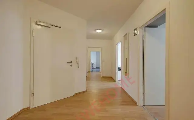 斯图加特租房Koenig-Karl-Strasse 84DE-09-007M