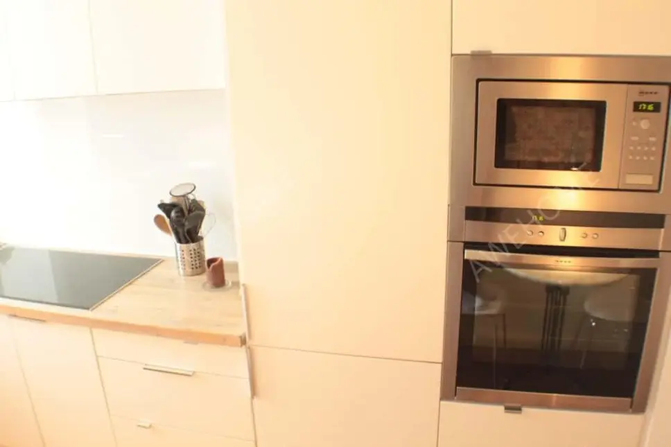 Berlin RentalsRhina - schoene  sanierte Altbau-Wohnung im tollen