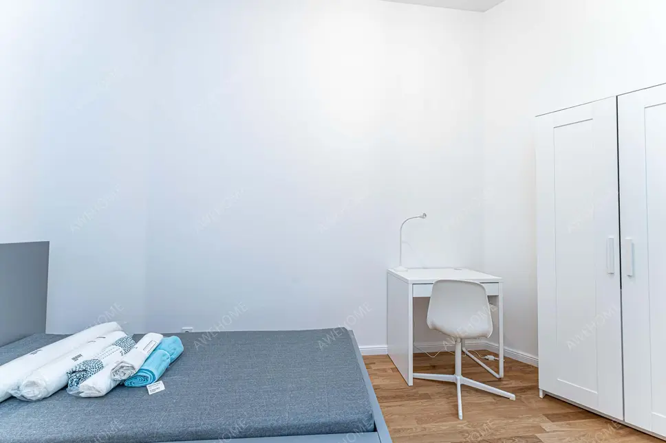 Berlin RentalsBORNHOLMER STR. 85- 3  VH 2. OG rechts (Pyur)