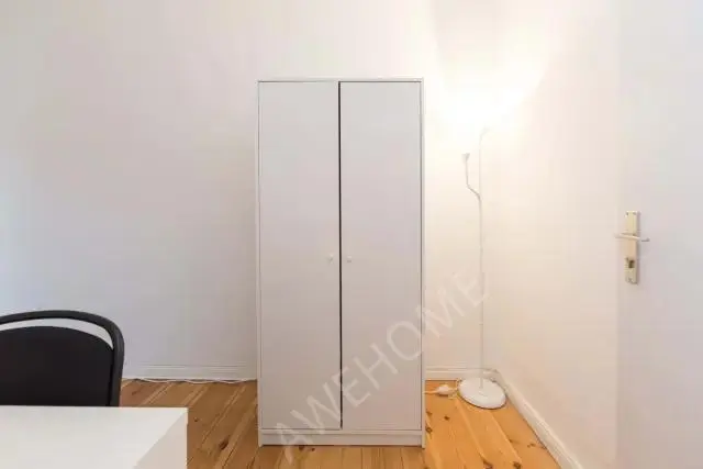 BerlinPersonal housing Rentals[Personal housing]BIEBRICHER STR. 15 - VH 4. OG links (Gigacube)