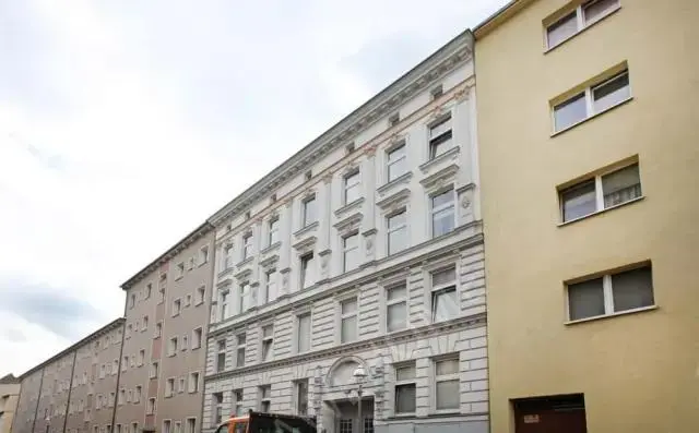 Berlin RentalsKoernerstrasse 2DE-01-238M