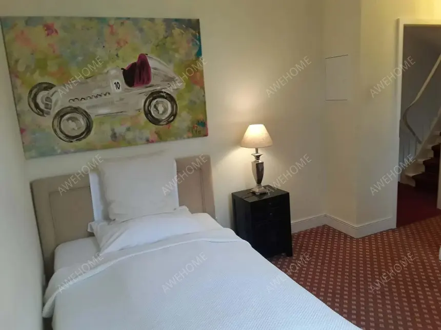 Frankfurt am Main RentalsApartment facing the Garden