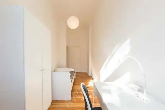 Berlin RentalsKaiser-Friedrich-strasse 48