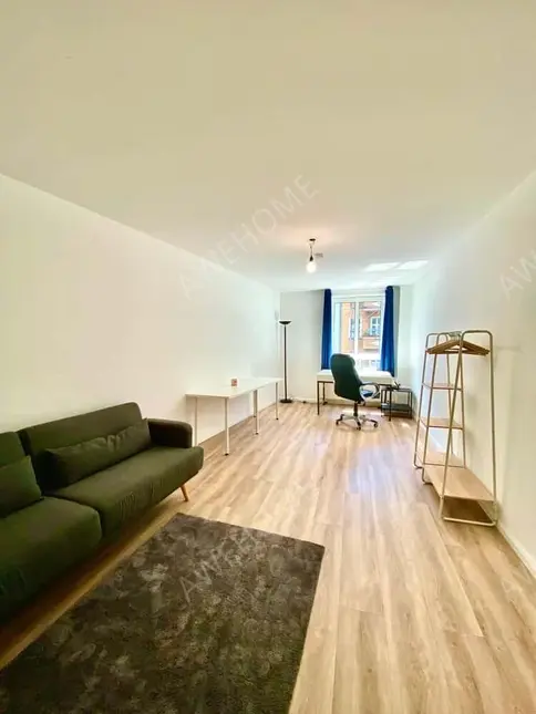 Berlin RentalsBritta modernes geraeumiges Apartment in Friedri