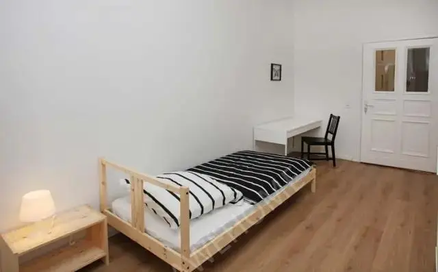 Berlin RentalsWarschauer Strasse 62DE-01-230M