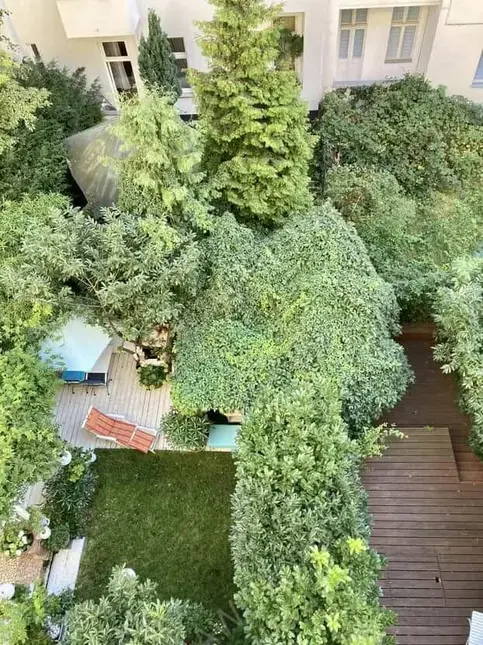 Berlin RentalsElegant  cozy  fully furnished south-facing apartm