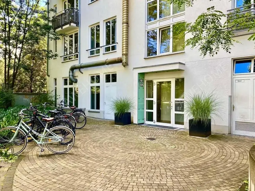 Berlin RentalsBritta modernes geraeumiges Apartment in Friedri