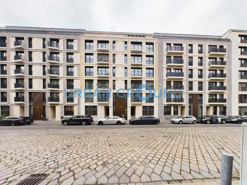 Berlin RentalsReduced Rent - Furnished 2 -room flat with balcony