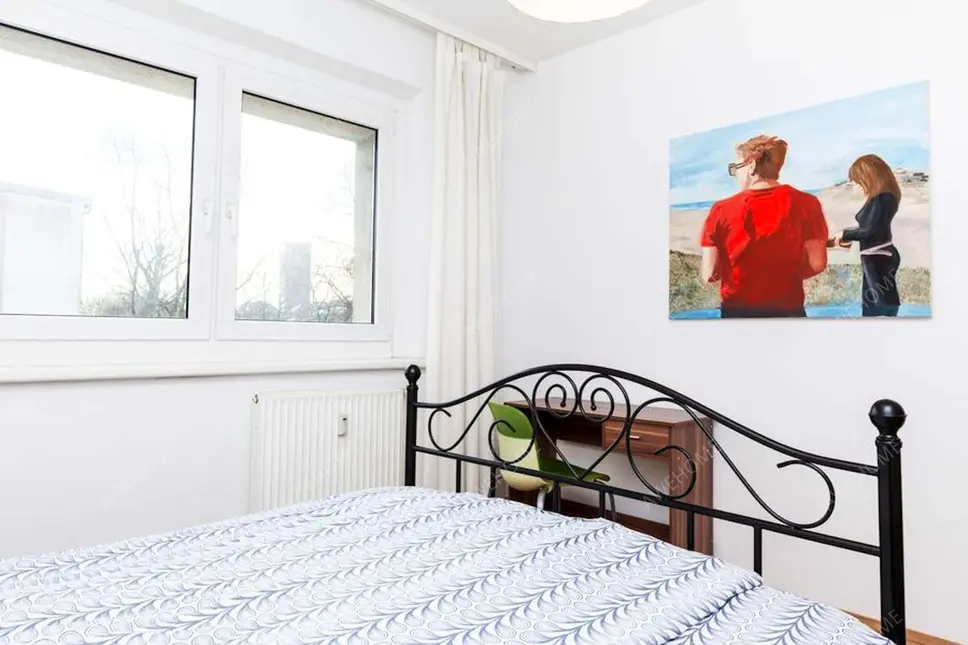 Berlin RentalsStylish  spacious apartment near the river