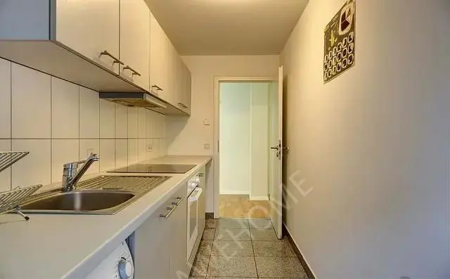 Stuttgart RentalsAachener Strasse 8DE-09-003M