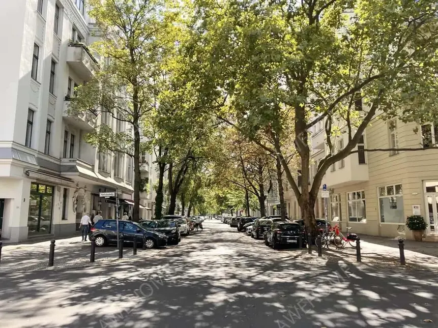 Berlin RentalsElegant  cozy  fully furnished south-facing apartm