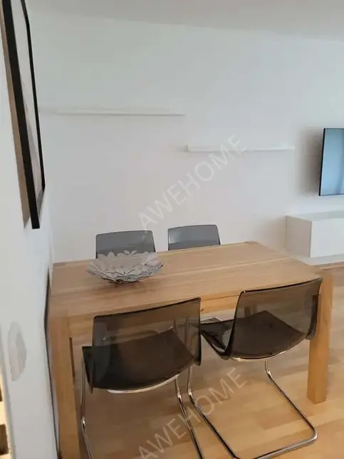 Berlin RentalsModerne 3-Zimmer-Wohnung mit grossem Balkon