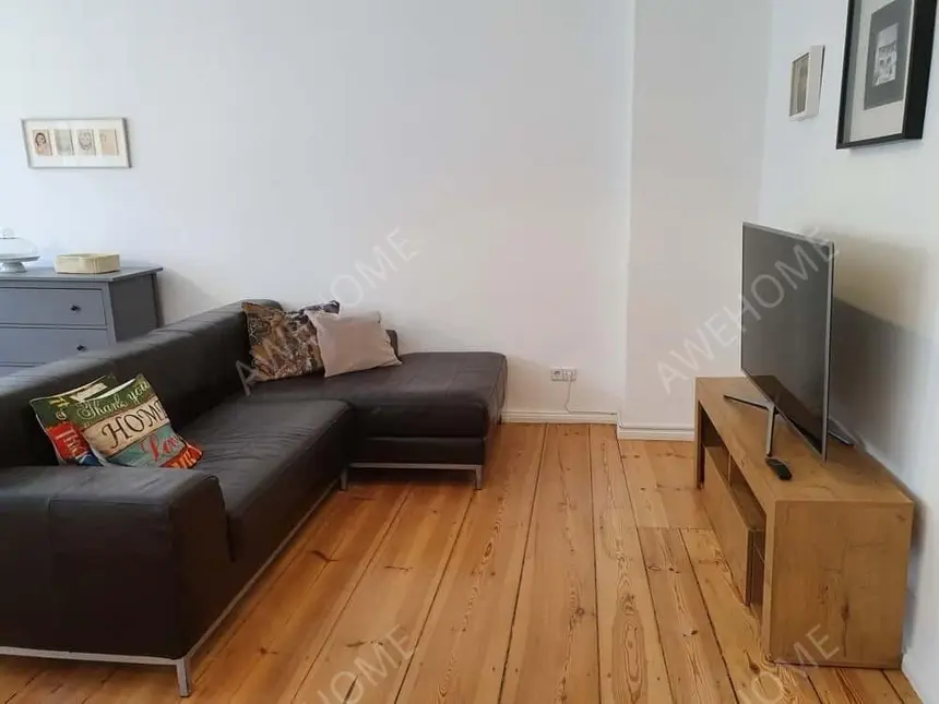Berlin RentalsMadita - grosse Altbau-Wohnung mit 2 Schlafzimmern