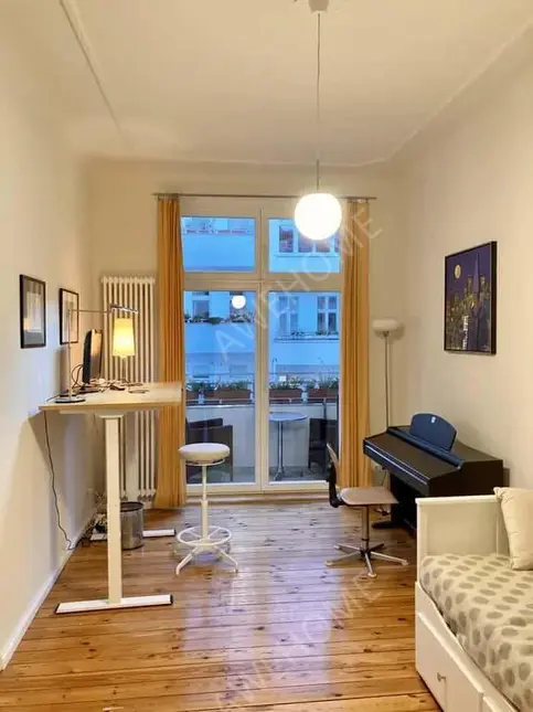 Berlin RentalsElegant  cozy  fully furnished south-facing apartm