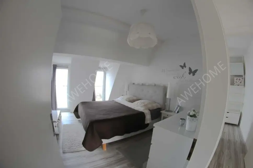 Berlin RentalsSir Bright - eine traumhaft helle Dachgeschosswohn