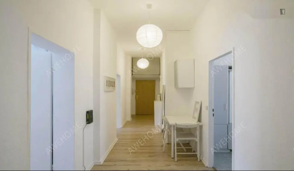 BerlinService Apartment Rentals[Service Apartment]Bed in a homely twin bedroom  in Tiergarten