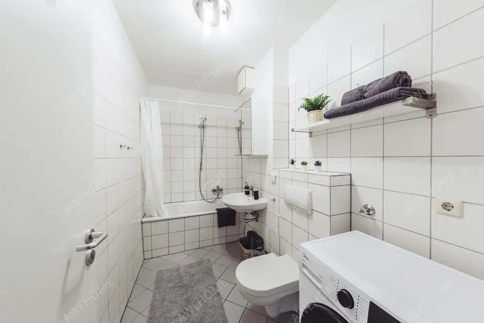 Berlin RentalsPerfekte 3-Zimmer-Wohnung in der Torstr. mit Balko