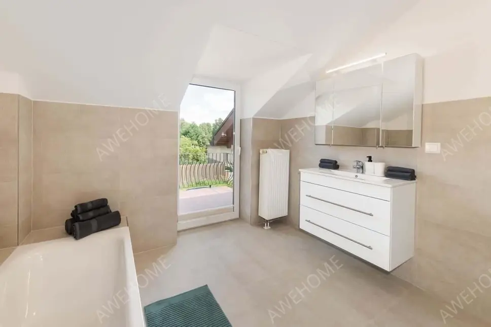 Erkner租房Exclusive 2-room apartment with balcony - Only 8 m