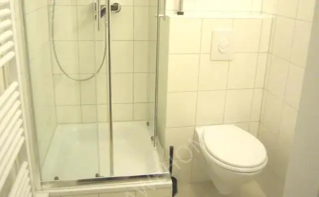 Berlin RentalsAdolfstrasse 24DE-01-135M