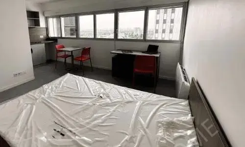 Paris Rentalsresidence near 1945 Av. du 8 Mai