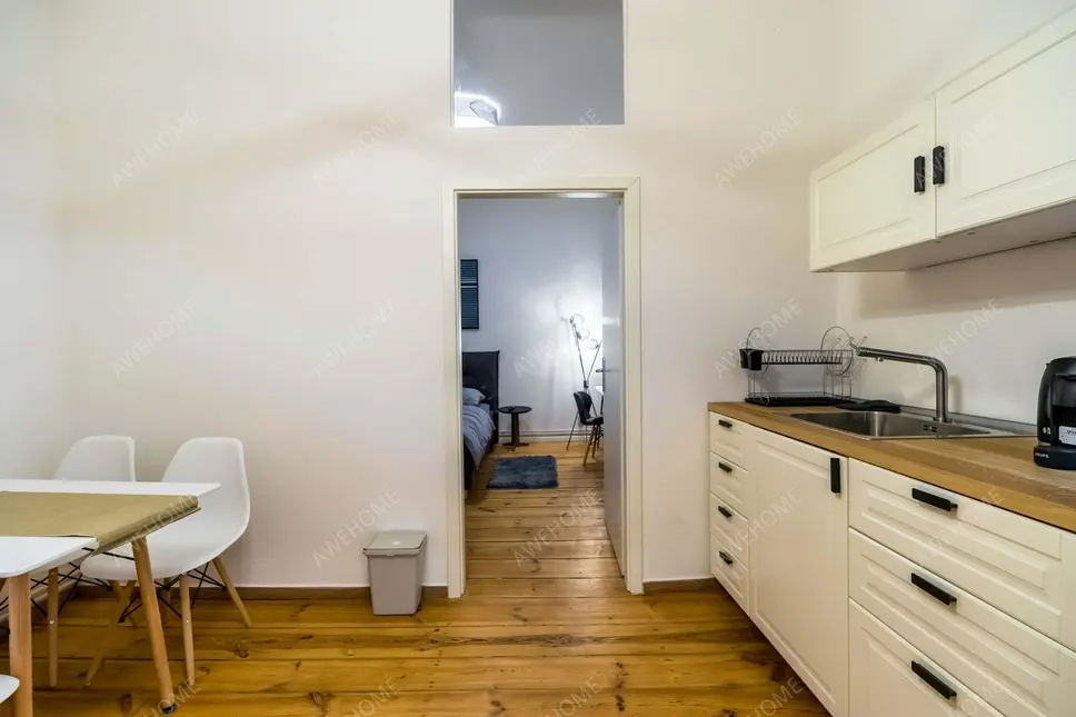 Berlin RentalsSchoenhauser Allee