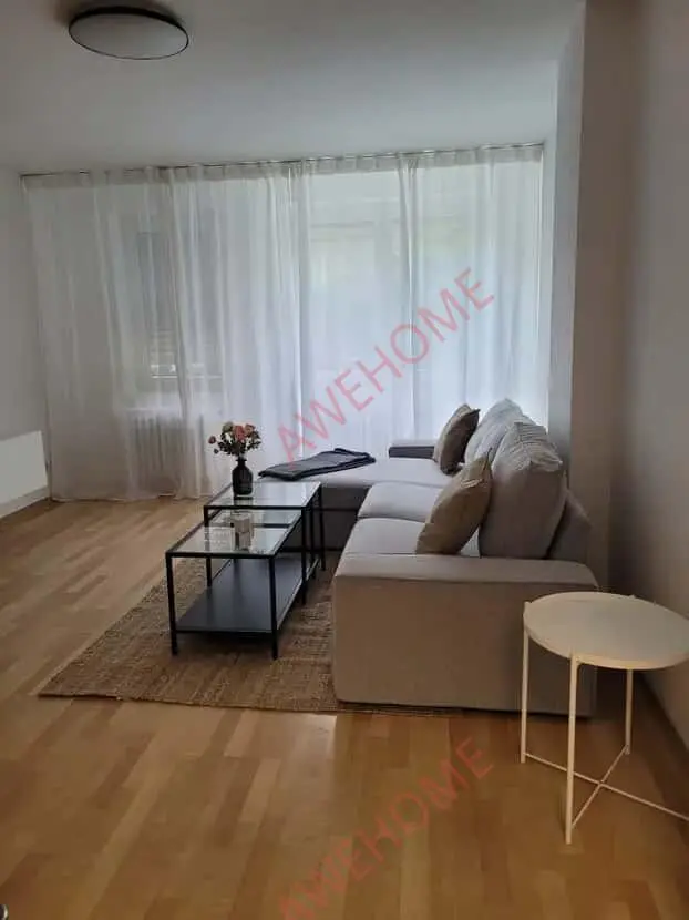 Berlin RentalsModerne 3-Zimmer-Wohnung mit grossem Balkon