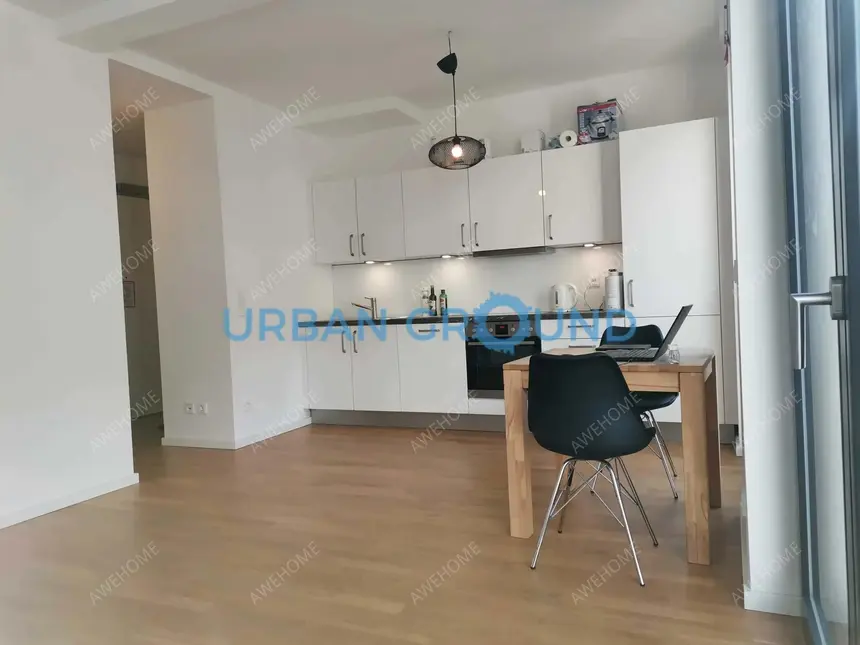 Berlin RentalsReduced Rent - Furnished 2 -room flat with balcony