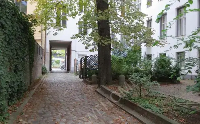 Berlin RentalsTempelhofer Ufer 10DE-01-099M