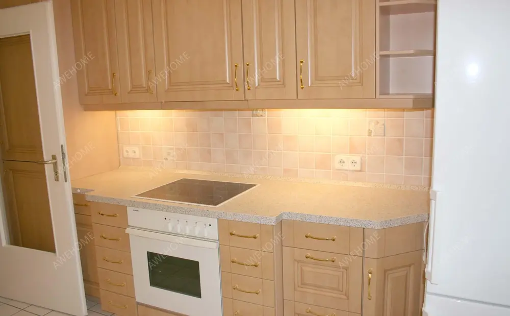 Berlin RentalsEisenacher Str. 19DE-01-120M