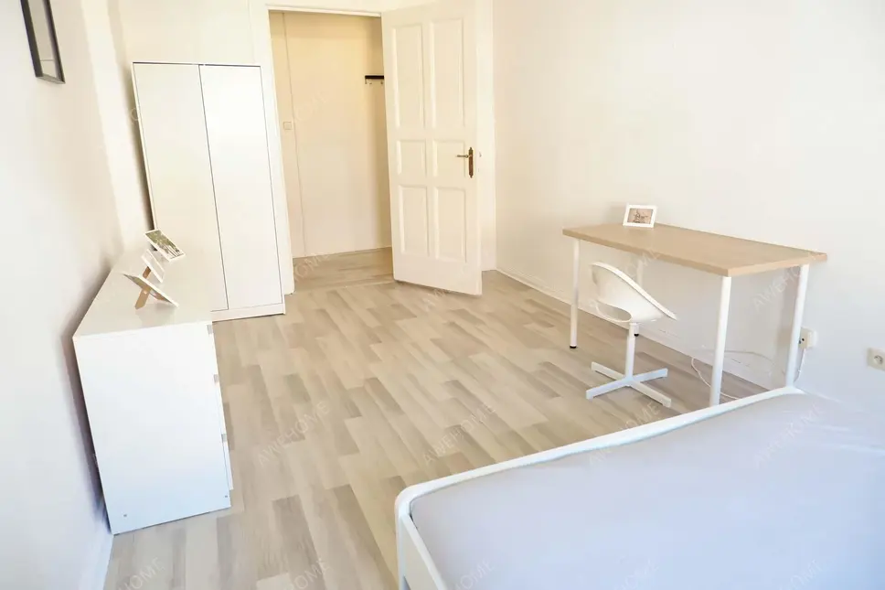 Berlin RentalsGuineastrasse