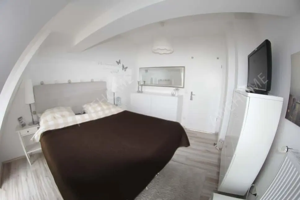 Berlin RentalsSir Bright - eine traumhaft helle Dachgeschosswohn