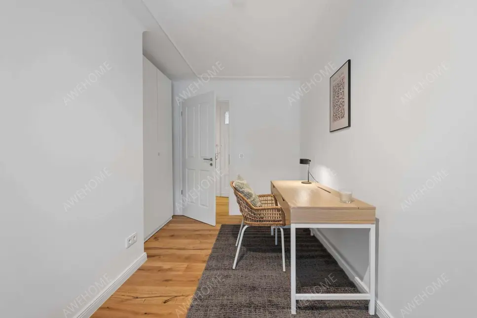 BerlinWeekly Rental  Rentals[Weekly Rental ]Luxurious  freshly renovated comfy 4 room apartmen
