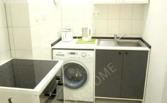 Berlin RentalsAdolfstrasse 24DE-01-135M