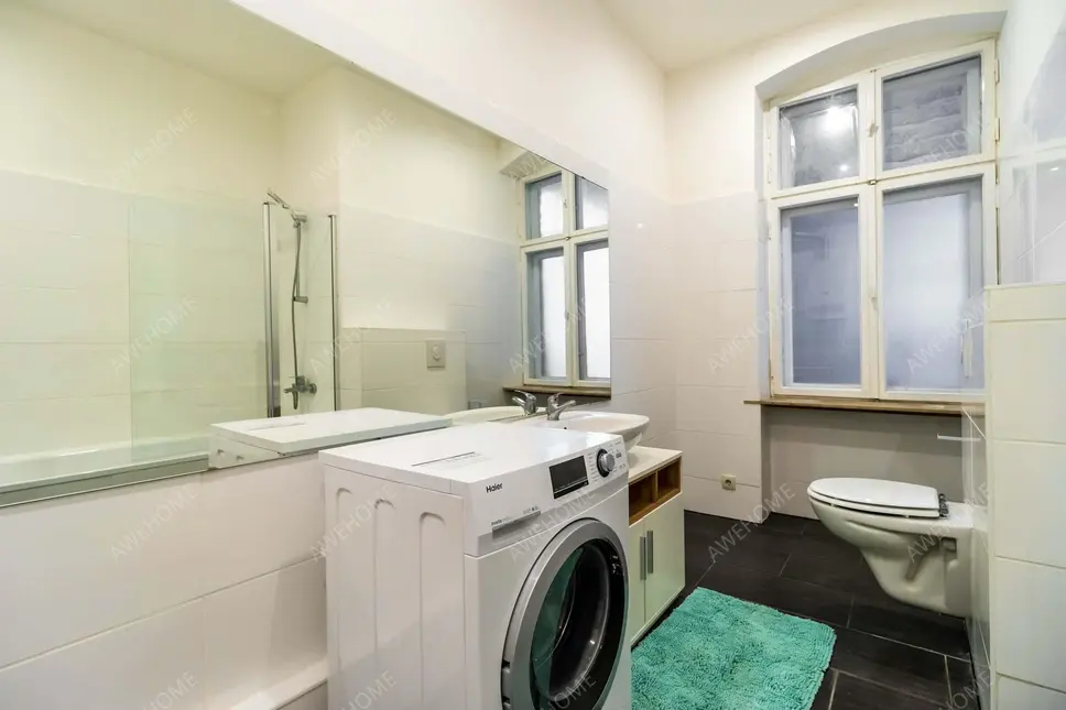 Berlin RentalsSchoenhauser Allee